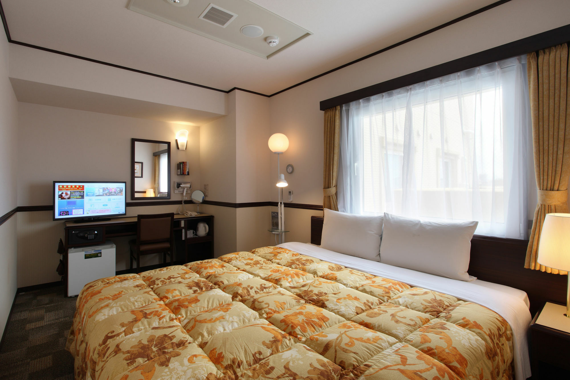 Toyoko Eki Kita Guchi Hotel 3*